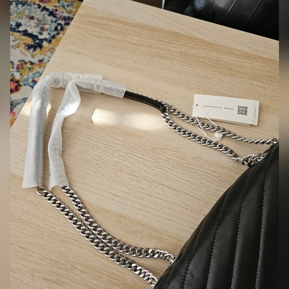 Tory Burch Black Kira Chevron Convertible Shoulder Bag - Picture 11 of 12